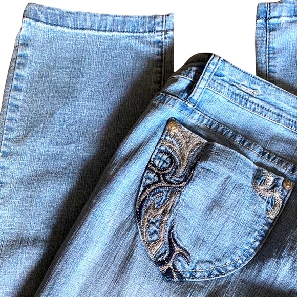 1990s Light Blue Wash Denim Jeans, Boot Cut/ Straight Leg Denim Pants,Blue Jeans - Picture 14 of 15